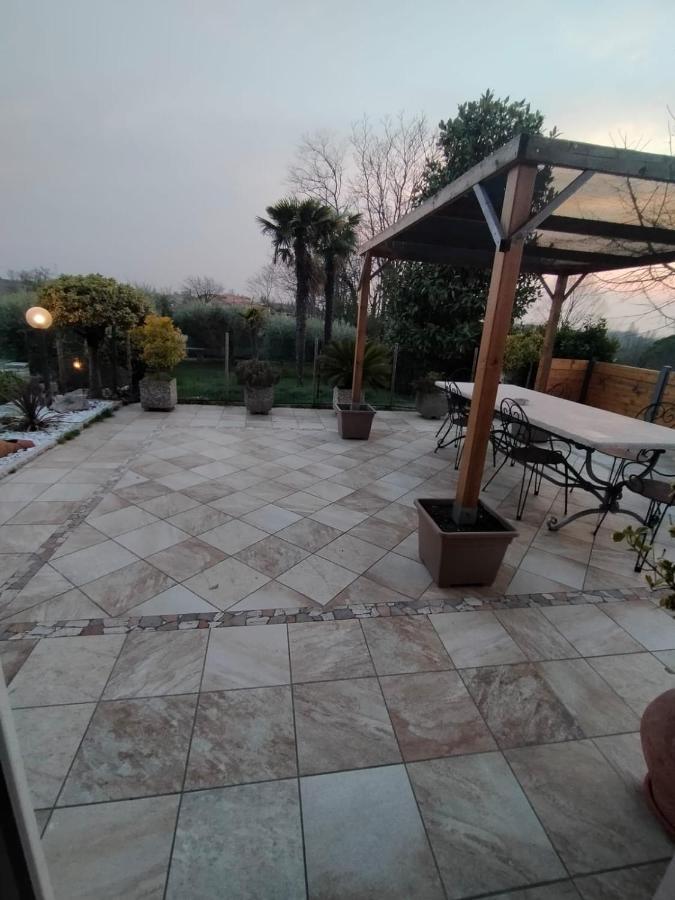 B&B Il Tramonto Pastrengo Bagian luar foto